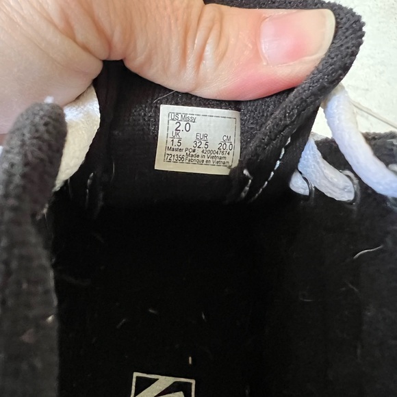 VANS boys checkered high tops in size 2! - Picture 4 of 4